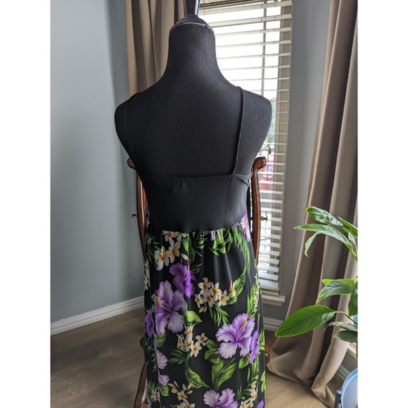 Hawaiian Dress - Picture 5 of 10